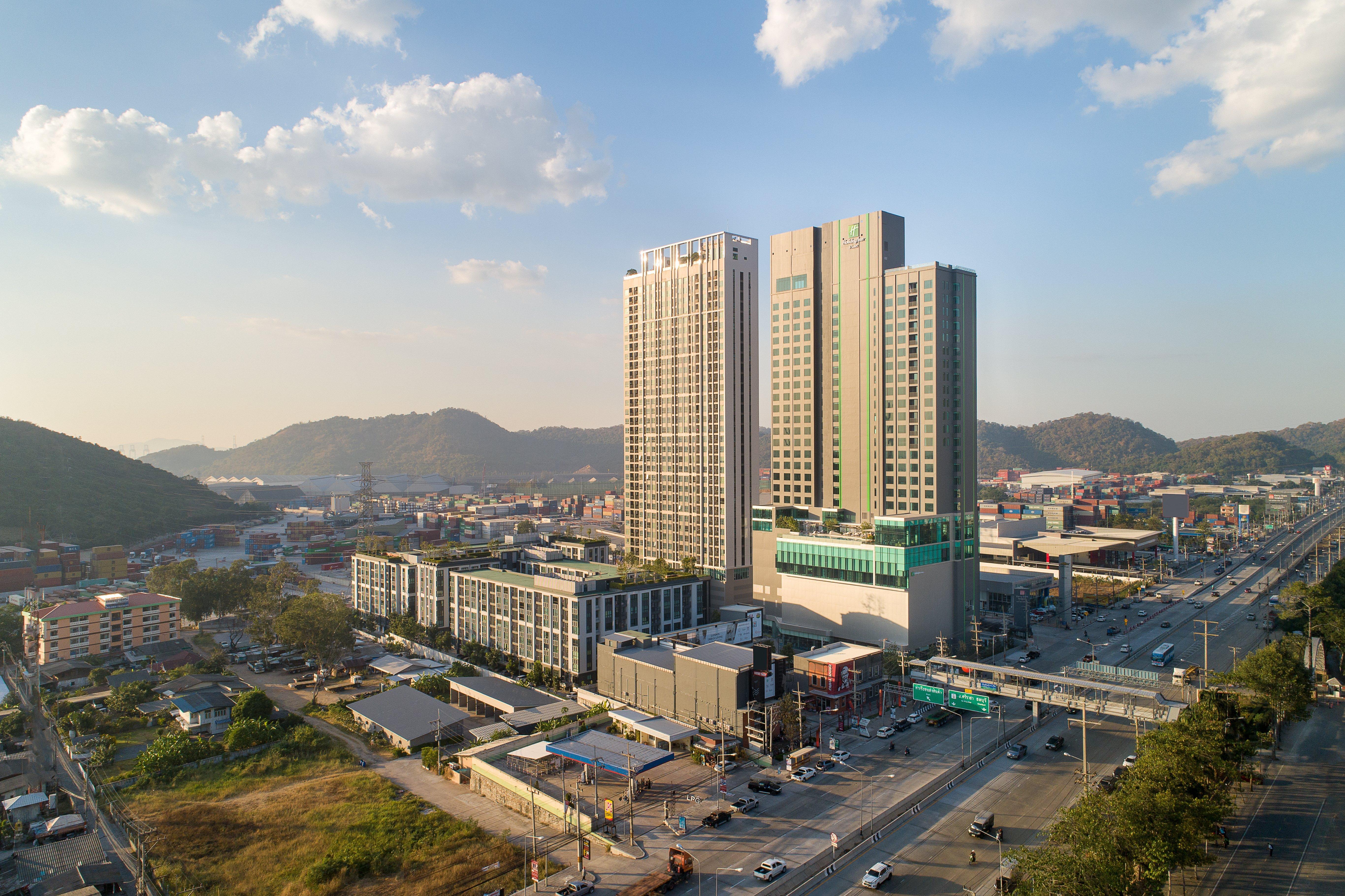 Holiday Inn & Suites Siracha Laemchabang By Ihg Si Racha Exterior foto